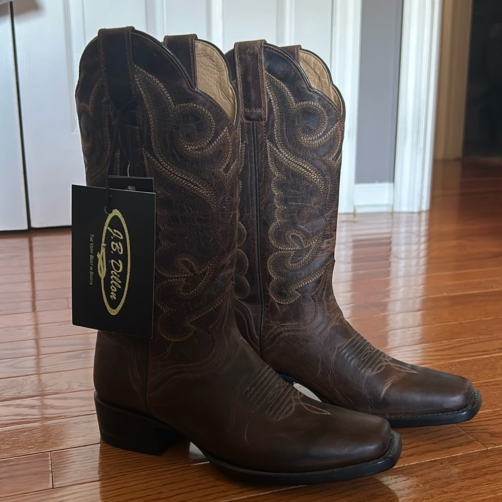 NWT JB Dillon cowboy boots. Size 6.5B. Brown